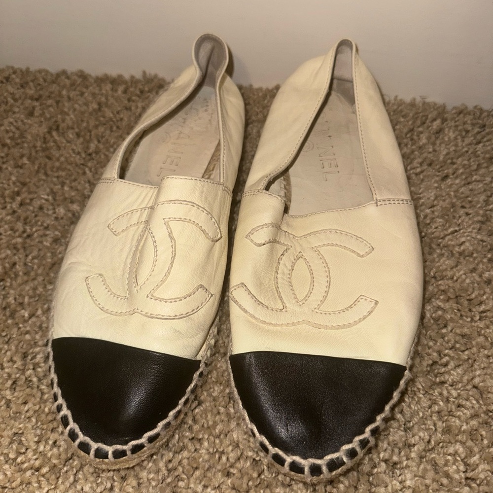CHANEL Cream and Black Espadrilles